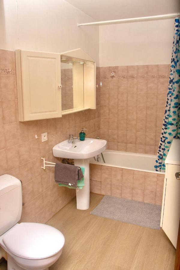 Appartement Entre Geneve Et Chamonix Au Pied Des Montagnes Cluses Eksteriør billede